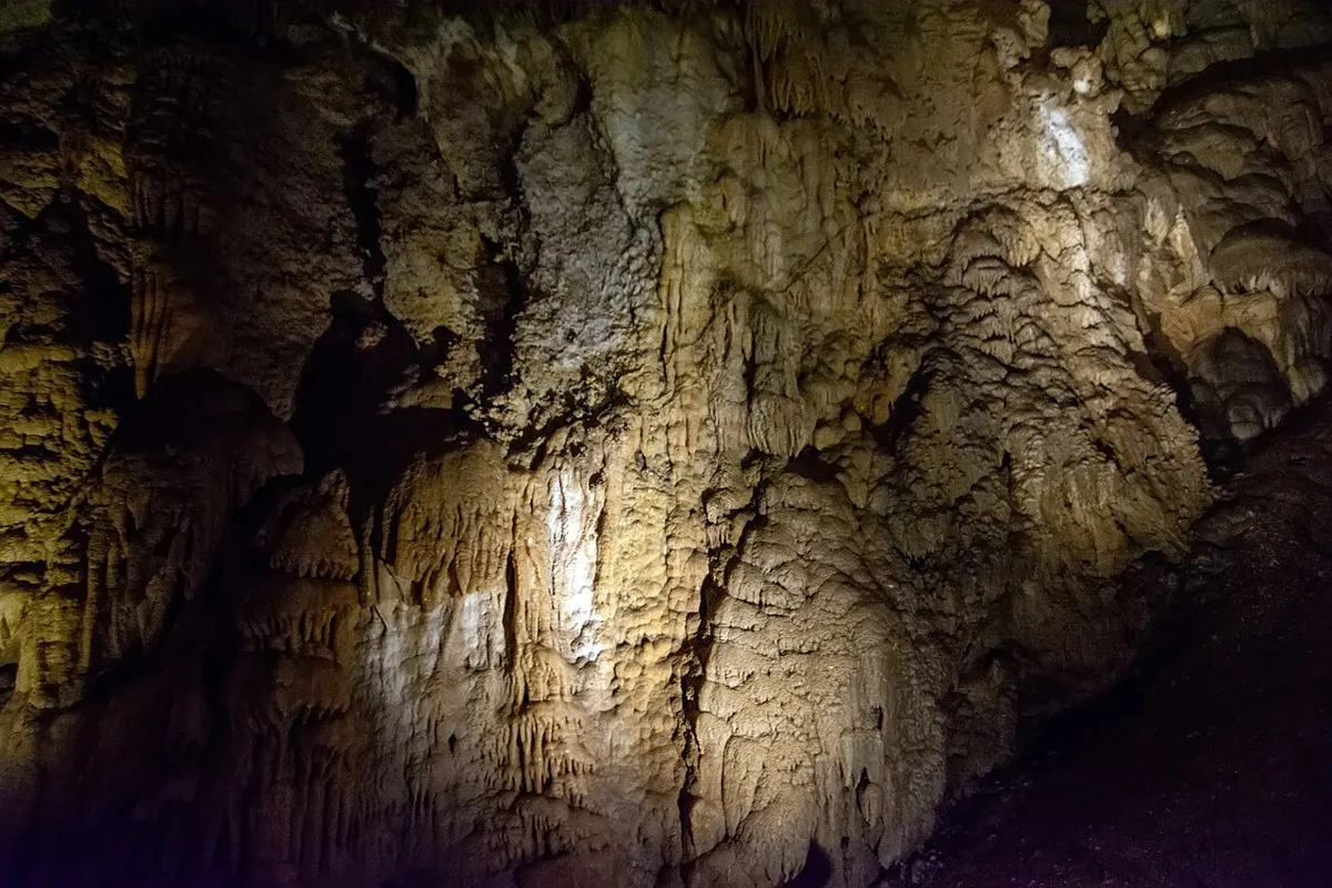 Cave formations inside Timpanogos Cave National Monument
