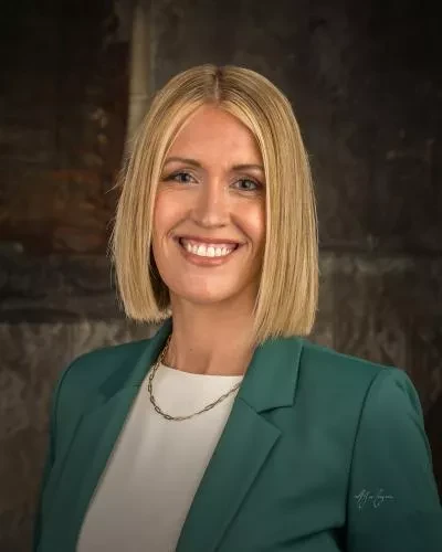 Official portrait of Kristi Bell from uintahcity.gov