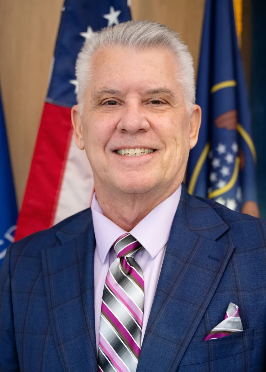 Official portrait of Robert Taylor from saratogasprings-ut.gov